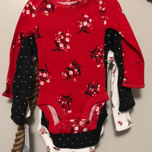 3 long sleeve onesies and one Minnie dress (108 - Picture 4 of 5